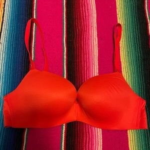 Soma Cheery Red tshirt bra 36B